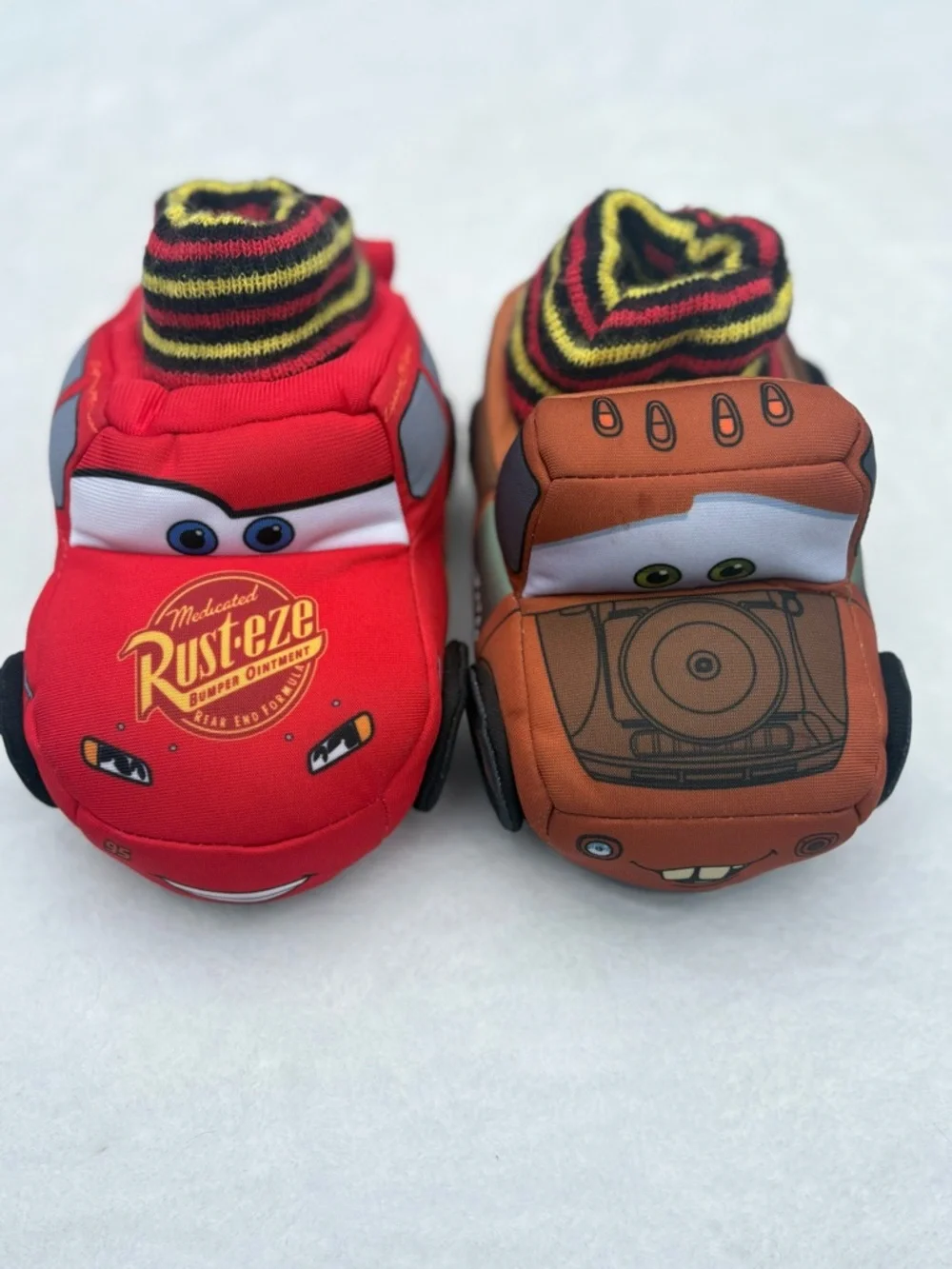 Disney Pixar Cars Boys Girls Slippers 9-10 Lightning McQueen Mater Pre-owned